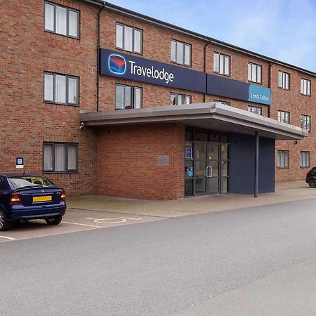 Travelodge Leeds Colton ガーフォース エクステリア 写真