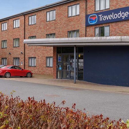 Travelodge Leeds Colton ガーフォース エクステリア 写真