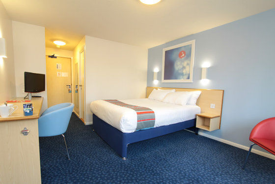 Travelodge Leeds Colton ガーフォース 部屋 写真