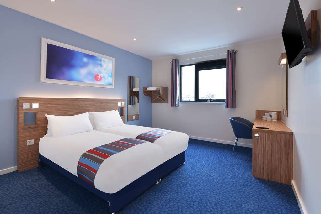 Travelodge Leeds Colton ガーフォース 部屋 写真